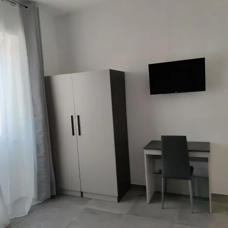 Bed and Breakfast Cromia - Art 3*