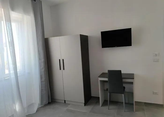 Bed & Breakfast Cromia - Art 3*